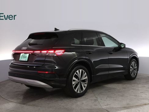 Used 2023 Audi Q4 e-tron Premium Plus w/ Premium Plus RWD image 3