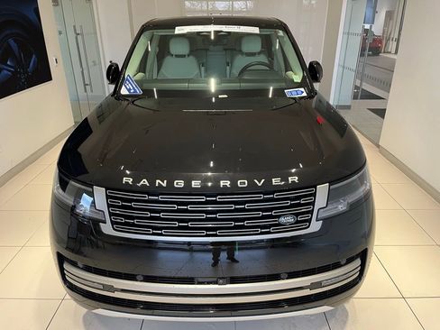 Used 2024 Land Rover Range Rover Long Wheelbase SE AWD/4WD image 11