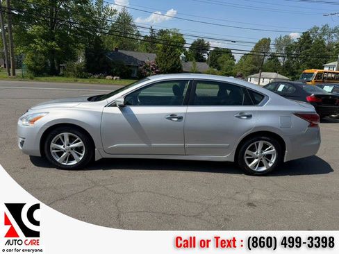 Used 2015 Nissan Altima 2.5 SL w/ Technology Package FWD image 4