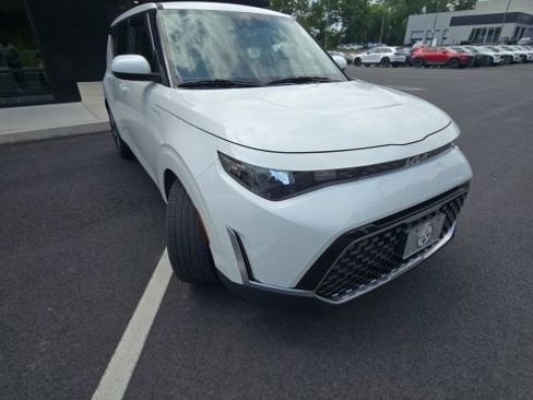 Used 2024 Kia Soul EX w/ Option Group 015 FWD image 7
