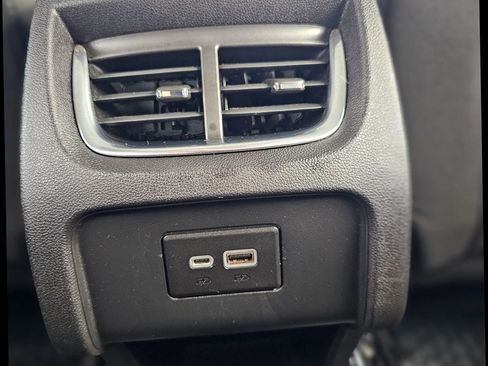 Used 2019 Chevrolet Blazer LT image 17
