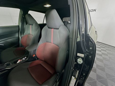 Used 2024 Toyota Corolla Cross AWD Hybrid image 12