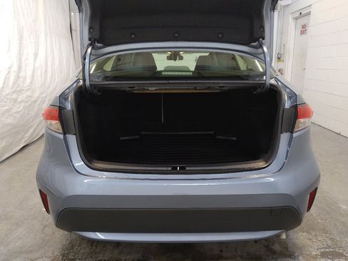 Used 2021 Toyota Corolla LE image 29