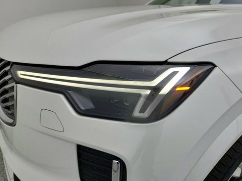 New 2025 Volvo XC90 T8 Ultra w/ Protection Package Premier image 18