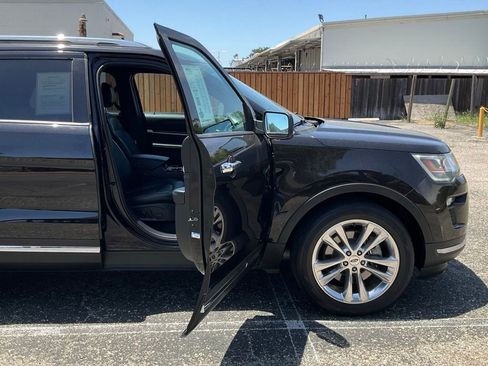 Used 2019 Ford Explorer Limited w/ Class III Trailer Tow Package FWD image 32