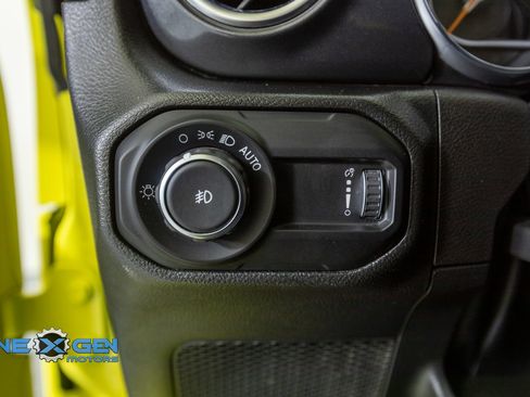 Used 2023 Jeep Wrangler Unlimited Rubicon 392 w/ Xtreme Recon 35" Tire Package AWD/4WD image 14