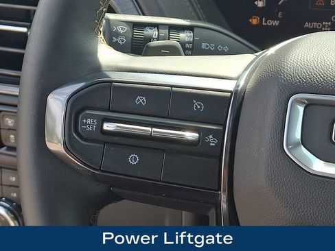 Used 2026 GMC Yukon AT4 AWD/4WD image 7