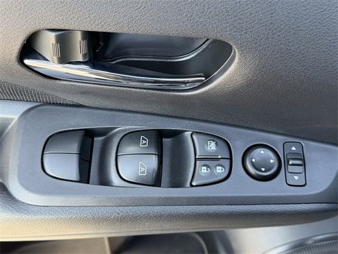 Certified 2024 Nissan Kicks SV image 14