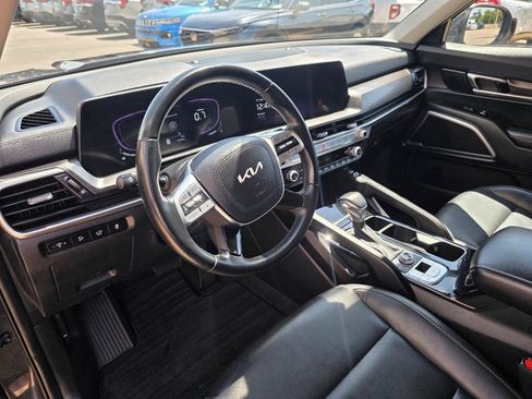 Used 2025 Kia Telluride S AWD/4WD image 12