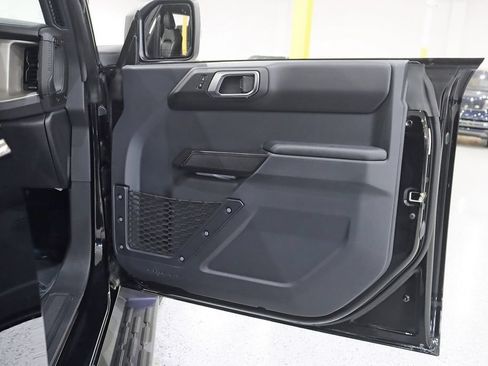 Used 2025 Ford Bronco Outer Banks AWD/4WD image 34