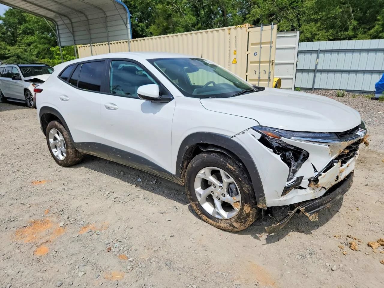 Used 2025 Chevrolet Trax LS w/ LS Convenience Package FWD image 2