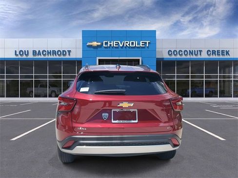 Used 2024 Chevrolet Trax LT image 30