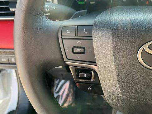 Used 2025 Toyota Camry XSE image 9