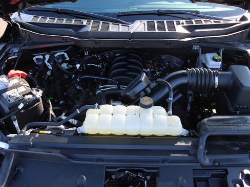 Used 2025 Ford F150 XLT w/ Equipment Group 301A Standard image 11