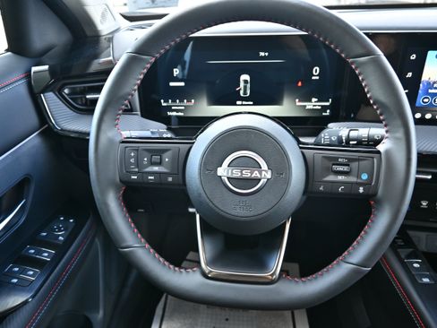 Certified 2026 Nissan Kicks SR w/ SR Premium Package AWD/4WD image 18