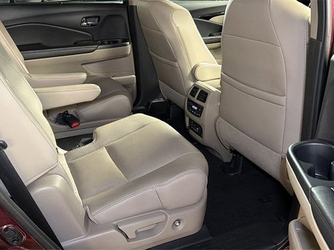Used 2017 Honda Pilot Elite image 13