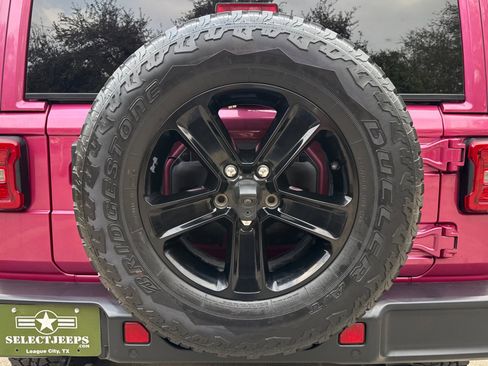 Used 2021 Jeep Wrangler Unlimited Sahara image 14