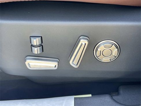 New 2026 Lincoln Nautilus Reserve image 21