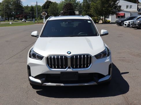 Used 2025 BMW X1 xDrive28i w/ Premium Package AWD/4WD image 2