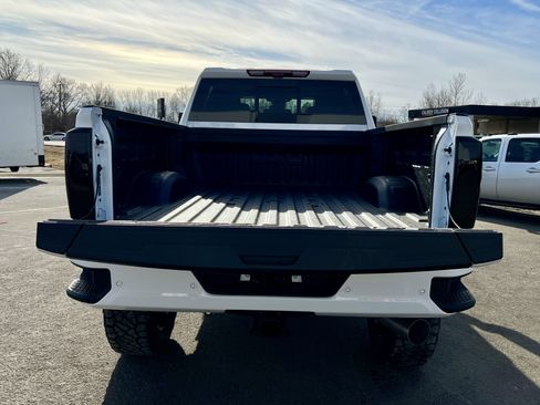 New 2026 GMC Sierra 3500 Denali w/ Denali Reserve Package image 35