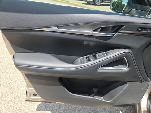 Used 2023 INFINITI QX60 Luxe w/ Performance Audio Package FWD image 6