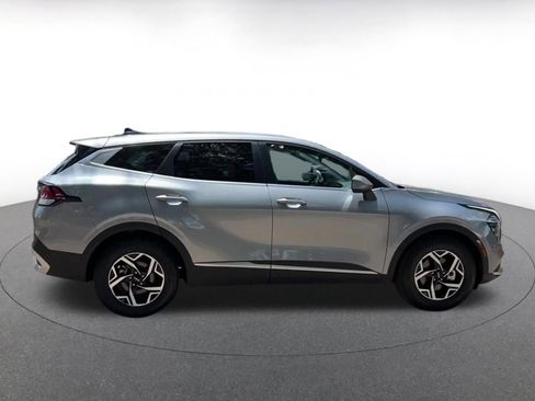 Used 2025 Kia Sportage LX FWD image 16