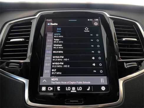 Used 2025 Volvo XC90 B6 Plus image 29