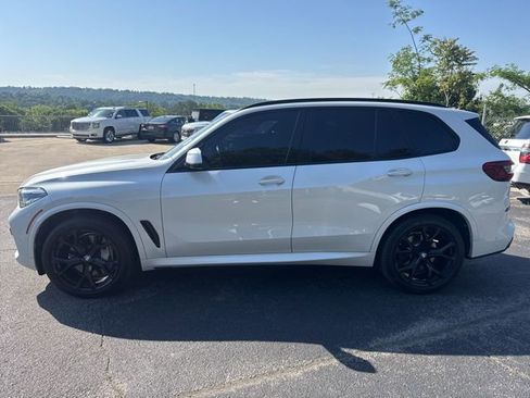 Used 2019 BMW X5 xDrive50i w/ M Sport Package AWD/4WD image 4