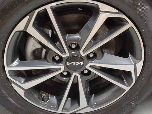 Used 2024 Kia Forte LXS FWD image 31
