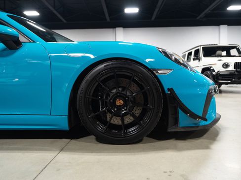Used 2021 Porsche 718 Cayman GT4 RWD image 10