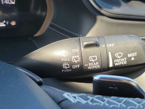 New 2025 Jeep Grand Cherokee Laredo image 16