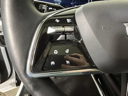 Used 2024 Cadillac Lyriq Sport RWD image 15