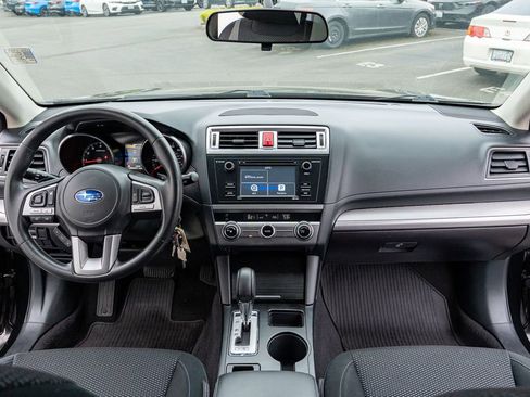 Used 2017 Subaru Outback 2.5i AWD/4WD image 19