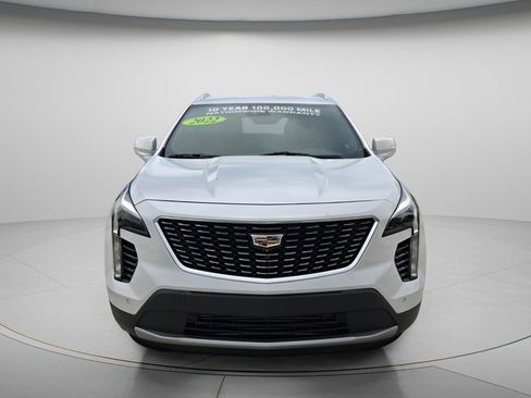 Used 2022 Cadillac XT4 Premium Luxury w/ Enhanced Visibility Package FWD image 4