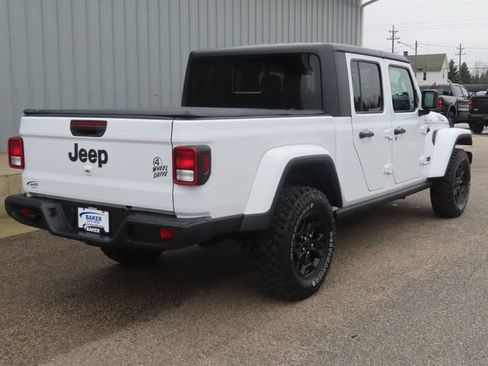 Used 2022 Jeep Gladiator Sport AWD/4WD image 3
