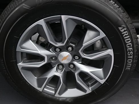 Used 2025 Chevrolet Silverado 1500 LT image 38