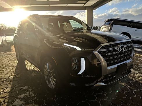Used 2020 Hyundai Palisade Limited image 3