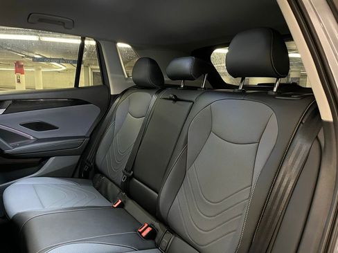 New 2025 Volkswagen Tiguan SE image 21