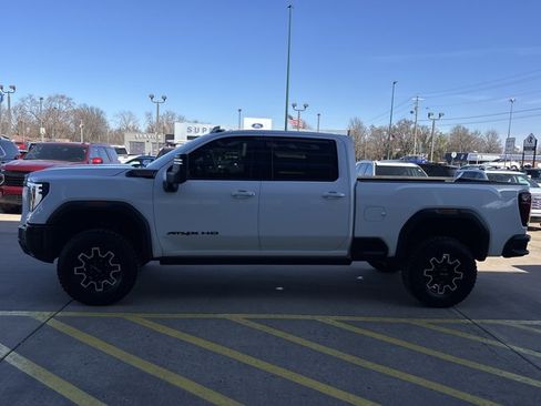 Used 2024 GMC Sierra 2500 AT4X image 10
