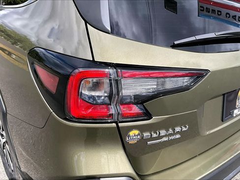 Used 2025 Subaru Outback Premium AWD/4WD image 32