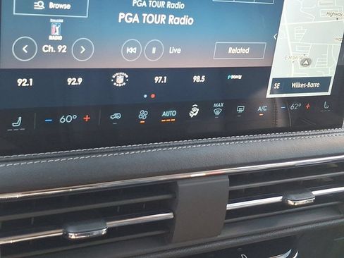 Certified 2023 Lincoln Corsair AWD image 15