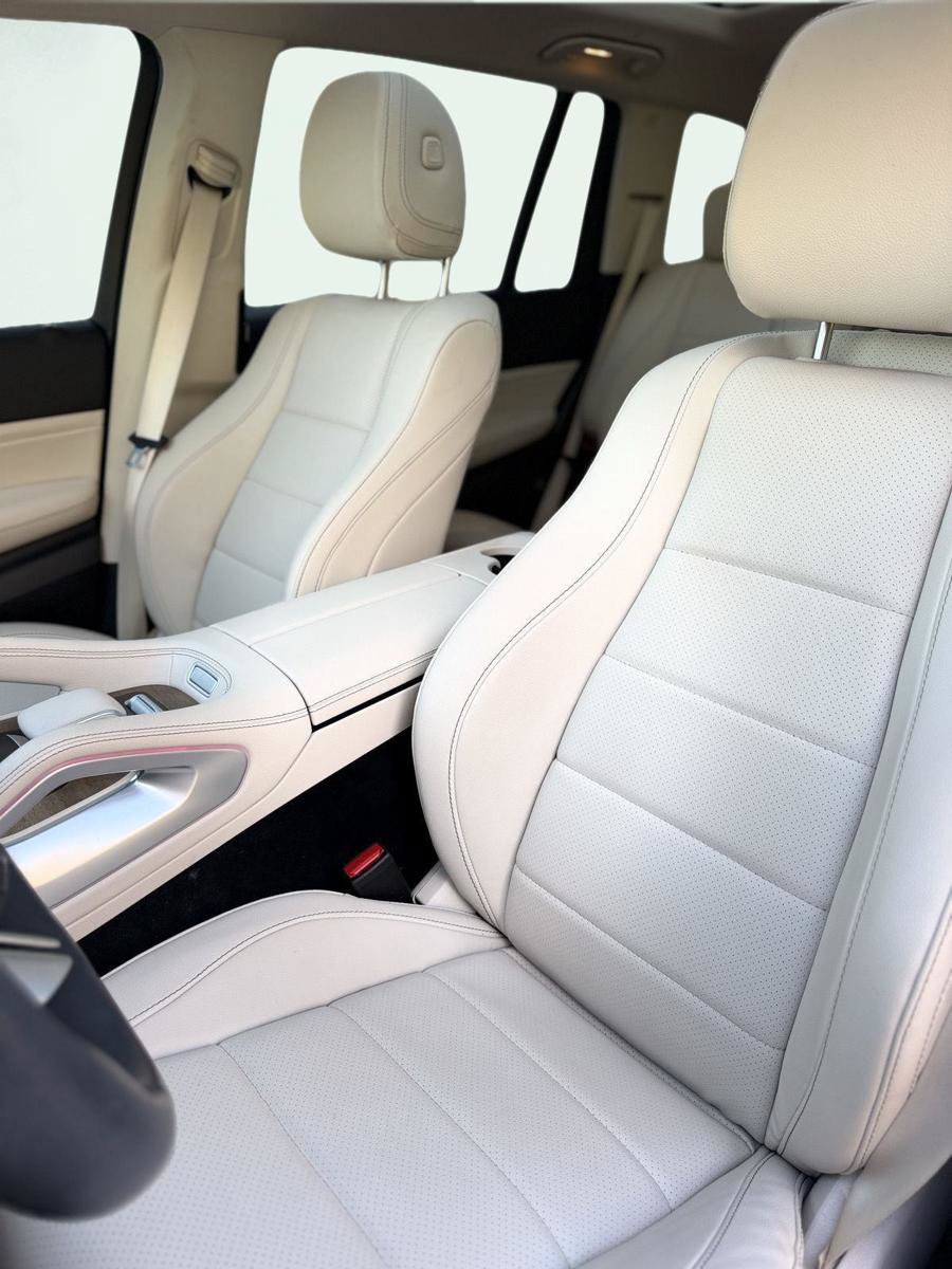 Used 2024 Mercedes-Benz GLS 450 4MATIC image 10