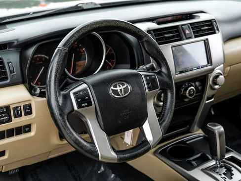 Used 2011 Toyota 4Runner SR5 RWD image 13