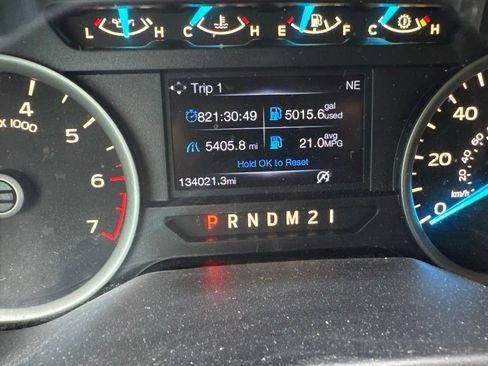 Used 2015 Ford F150 XLT w/ Equipment Group 301A Mid AWD/4WD image 11
