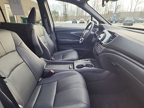 Used 2023 Honda Passport TrailSport image 13