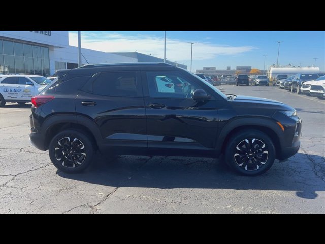 Certified 2021 Chevrolet TrailBlazer LT w/ Convenience Package AWD/4WD image 9