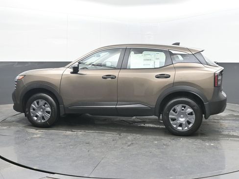 New 2026 Nissan Kicks S image 5