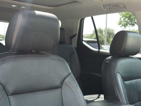 Used 2020 Chevrolet Traverse Premier w/ Redline Edition FWD image 27