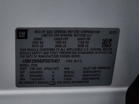 Used 2023 Buick Envision Essence w/ Sport Touring Package image 28