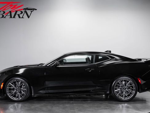 Used 2023 Chevrolet Camaro ZL1 RWD image 2